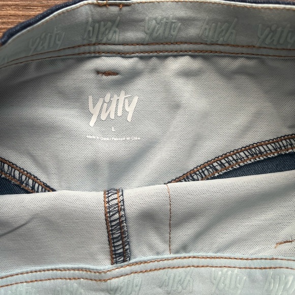 Yitty Women's Denim Is Served Jean Legging Blue Smoothing Dark Denim Size L - Picture 4 of 4